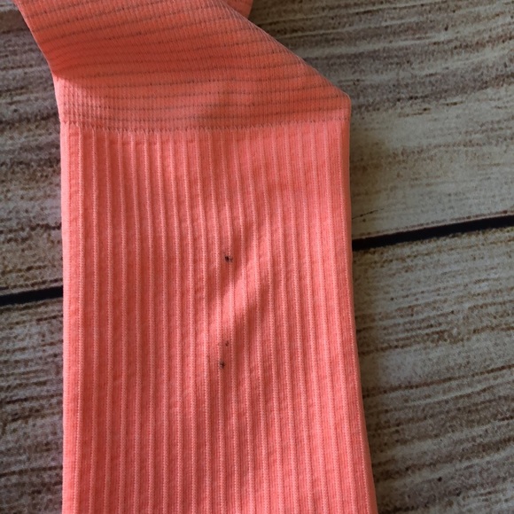 Lululemon Swift long sleeve. Size 4. - Picture 14 of 14